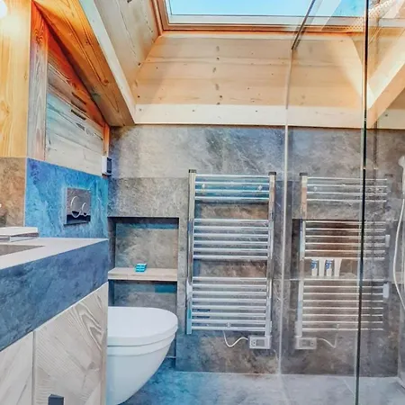 木屋 This Cabana Offers Free Private Parking *
