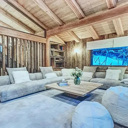 This Cabana Offers Free Private Parking 木屋 韦尔比耶