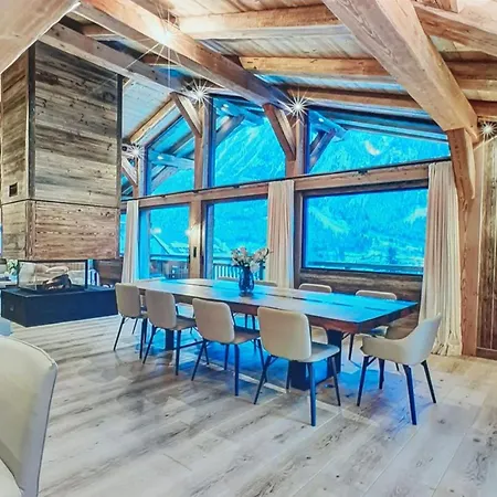 This Cabana Offers Free Private Parking 木屋 *